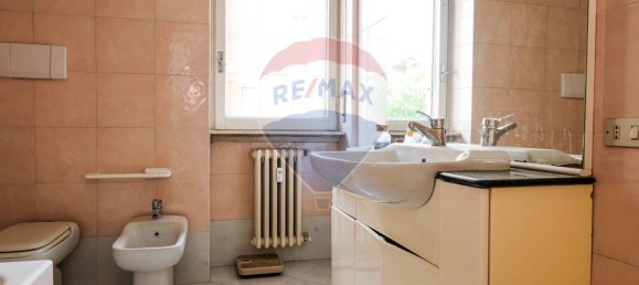 2 bedrooms Apartment in Bergamo, Italy No. 52973 3