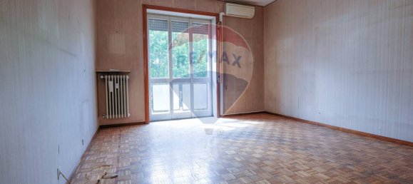 2 bedrooms Apartment in Bergamo, Italy No. 52973 4