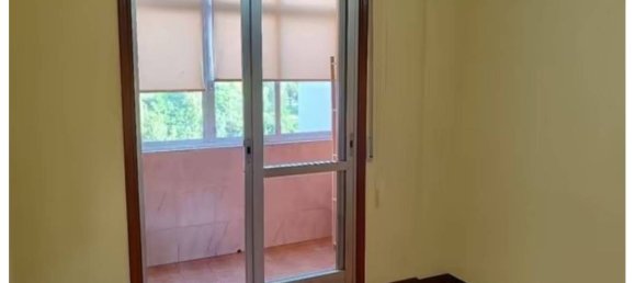 Apartamento de 3 dormitorios en Orense, Spain No. 175900 3