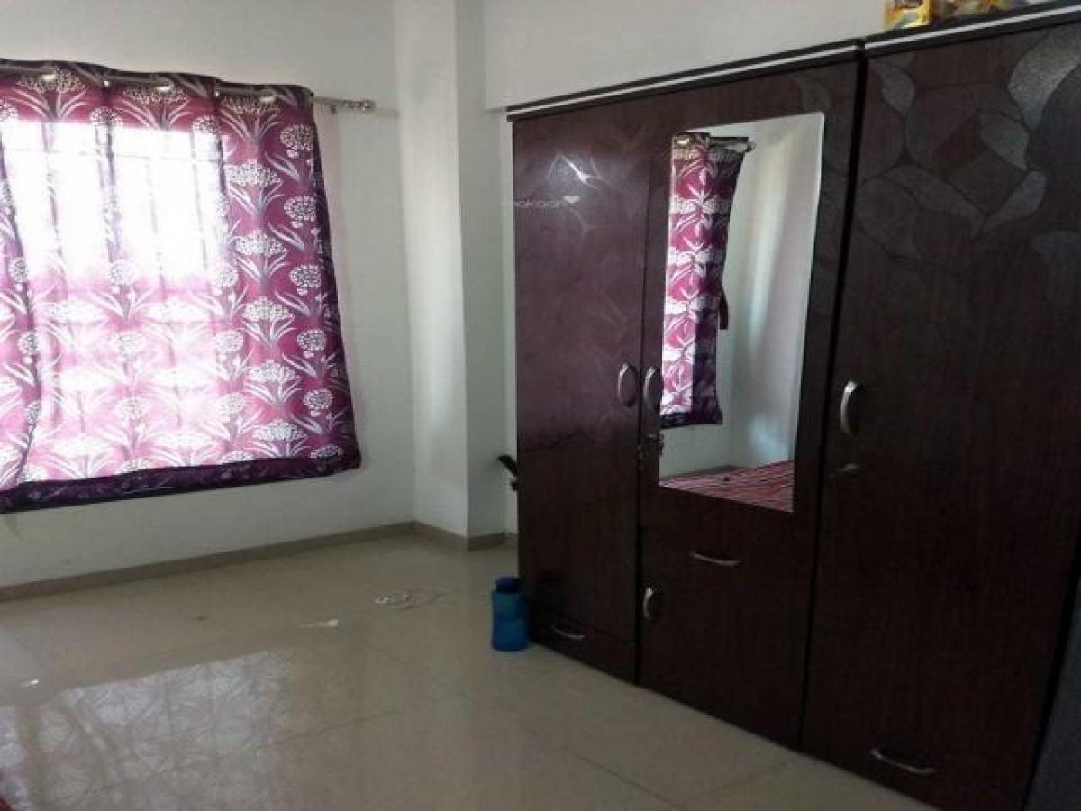 2 bedrooms House in Pune, India No. 1066