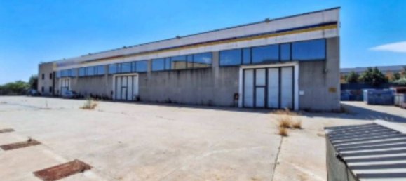 Lagerhaus in San Cataldo, Italy 4394m², Nr. 265659 2