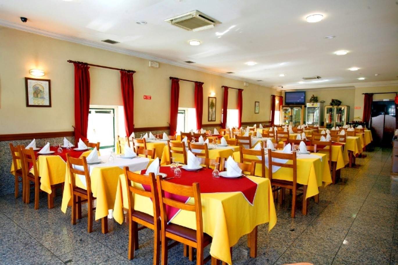 223m² Commercial property in Arcos de Valdevez, Portugal No. 88408