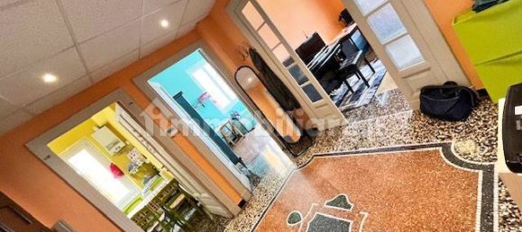 2 bedrooms Apartment in Genoa, Italy No. 371130 4