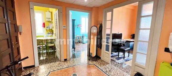 2 bedrooms Apartment in Genoa, Italy No. 371130 5