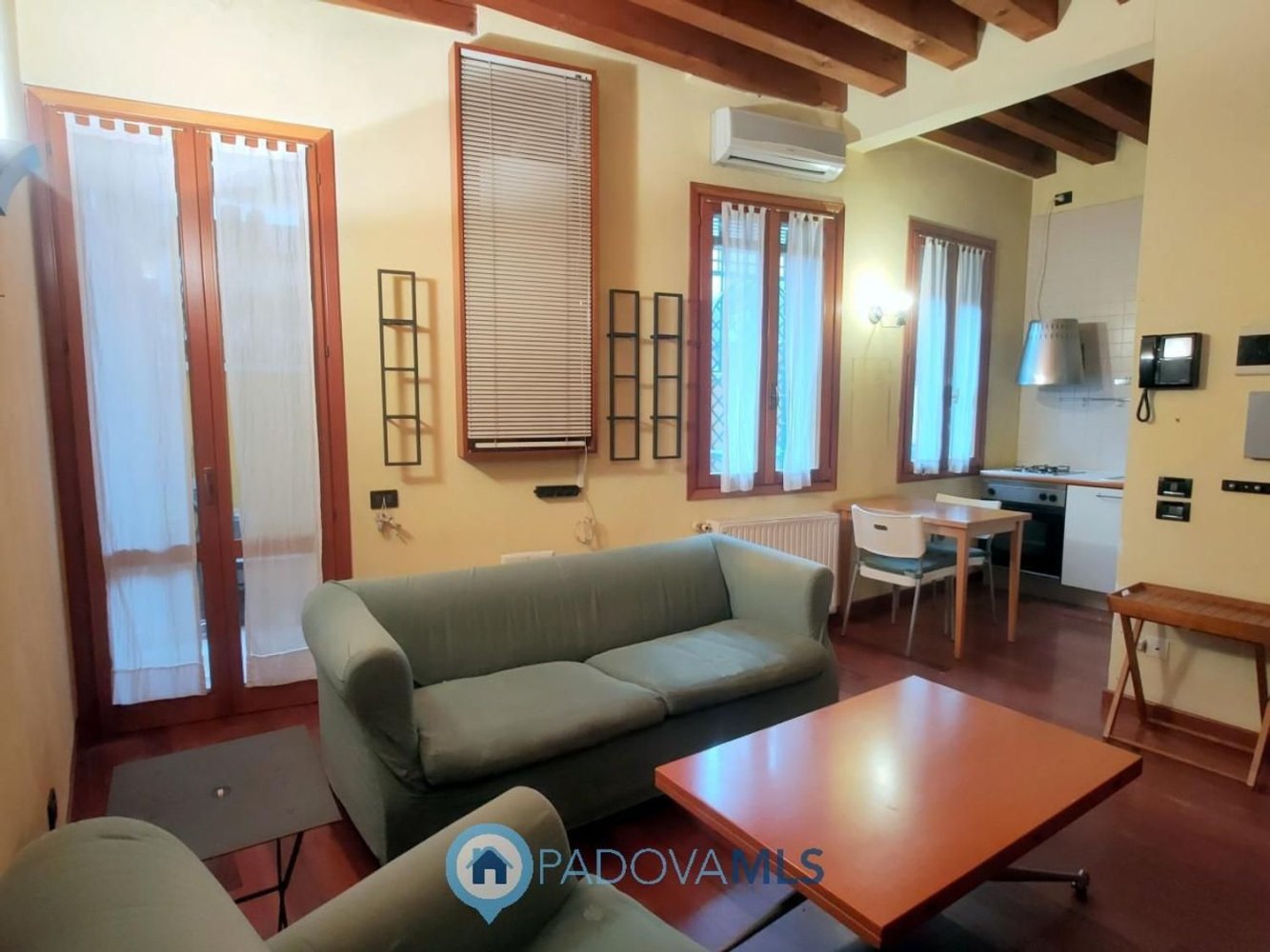 3 rooms Apartment in Padua, Italy No. 212669