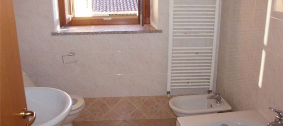 3 rooms House in Cameri, Italy No. 104926 4