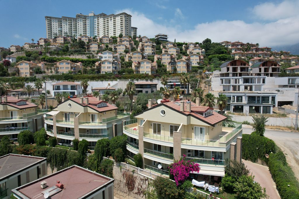 Penthouse 3+1 in Kargicak, Turkey No. 34275