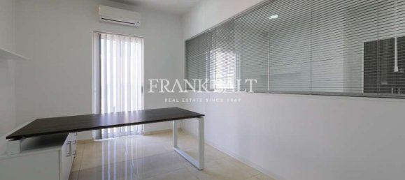 Oficina en Sliema, Malta 114 m² No. 12875 11