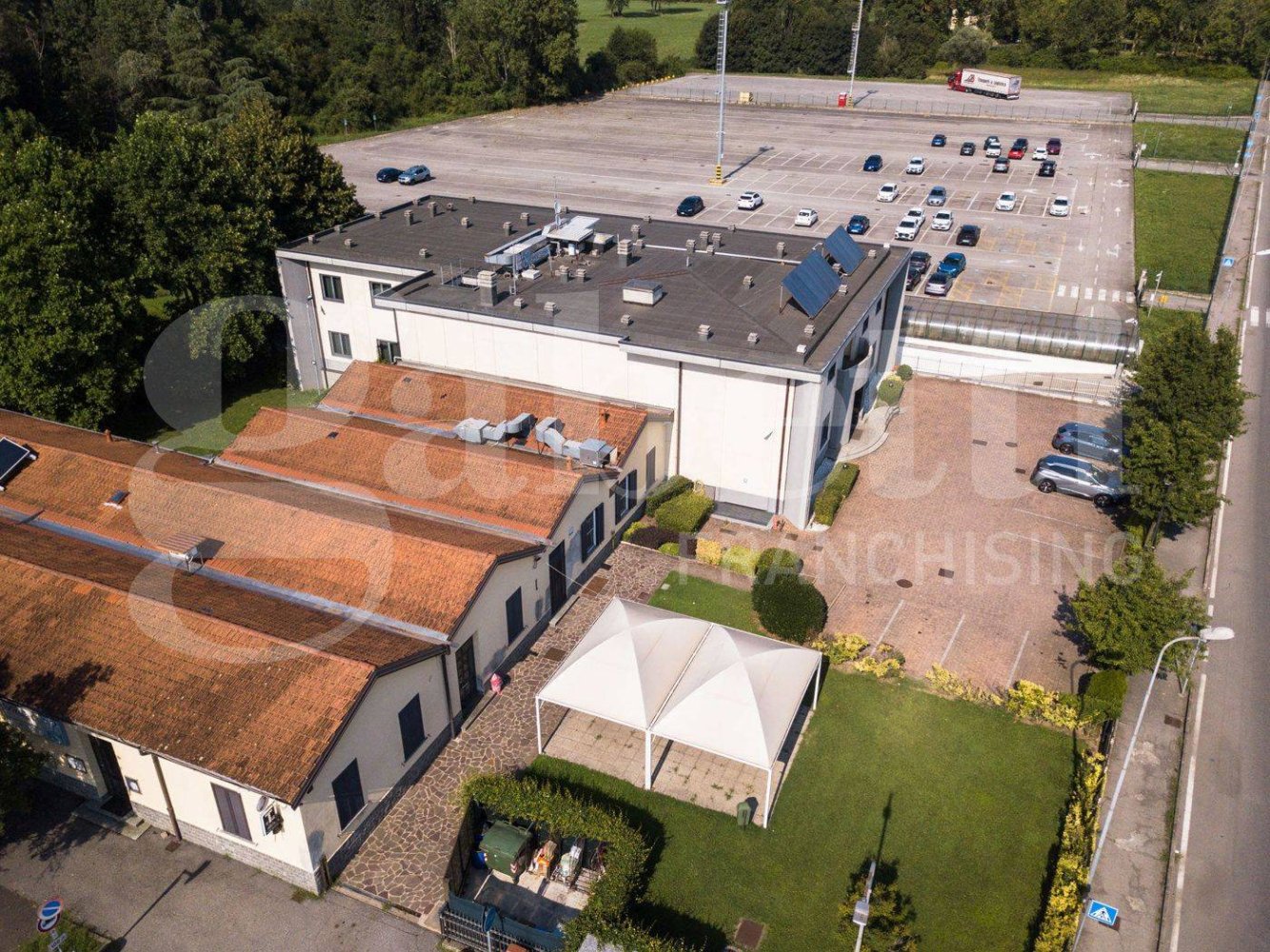 5-salle Propriété commerciale à Cesano Maderno, Italy No. 71158