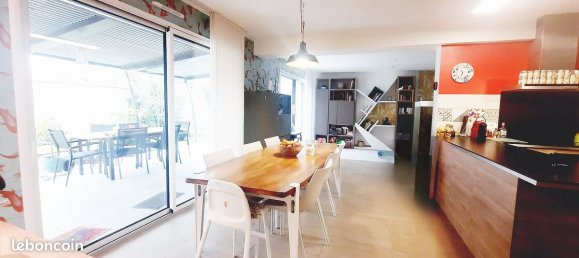 4 bedrooms Townhouse in La Riche, France No. 70025 3