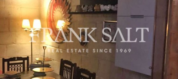 2 bedrooms Townhouse in Sliema, Malta No. 9632 2