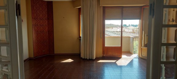 5 rooms Apartment in Siena, Italy No. 277406 5