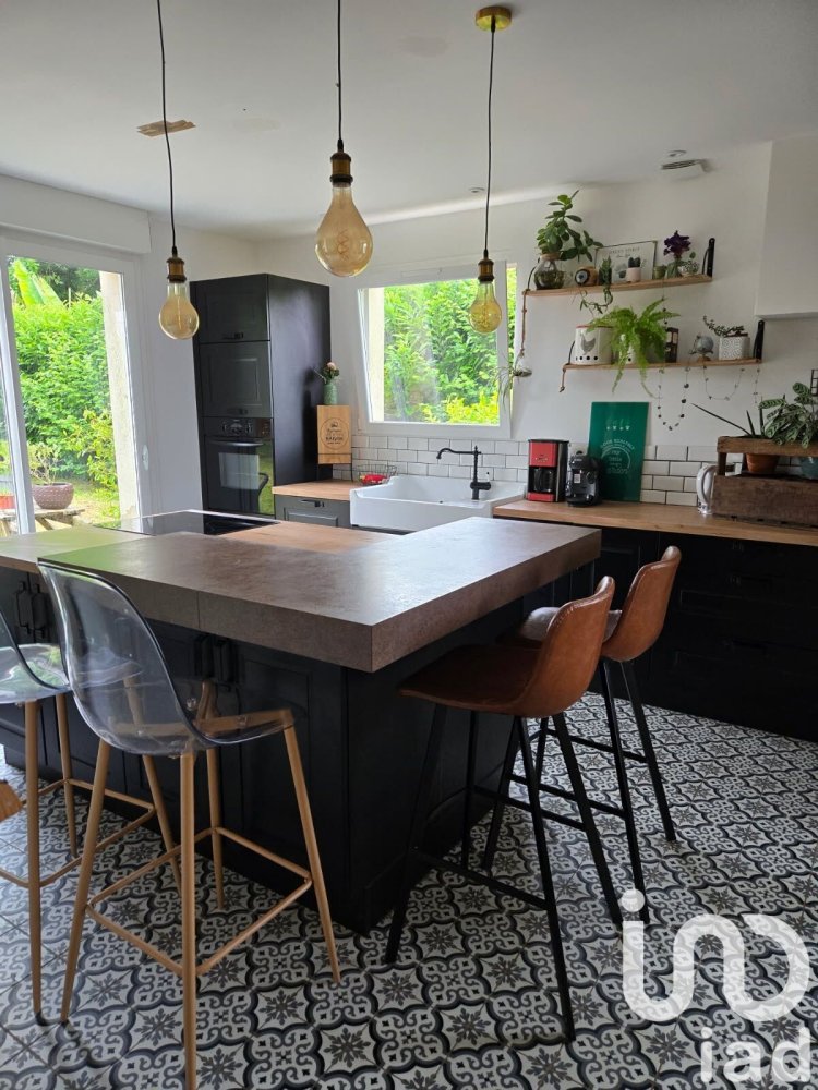 5 bedrooms House in Elliant, France No. 279087