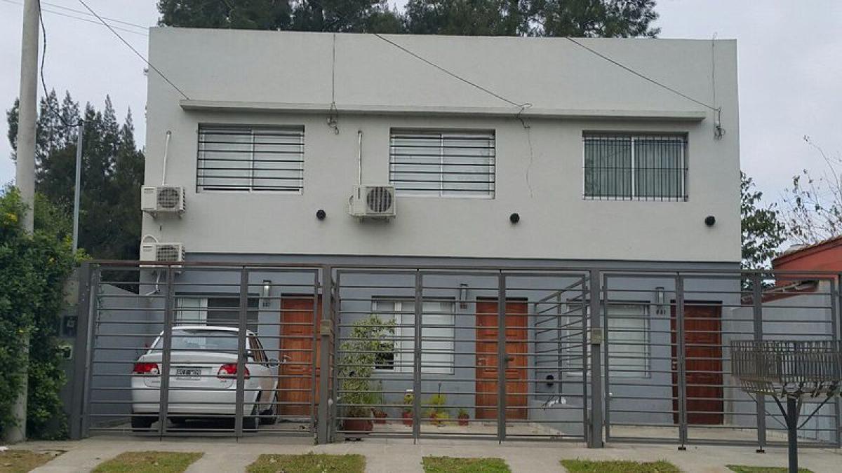 2 bedrooms House in Chascomus, Argentina No. 7773