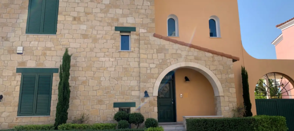 Villa de 5 dormitorios en Limassol, Cyprus No. 20480 3