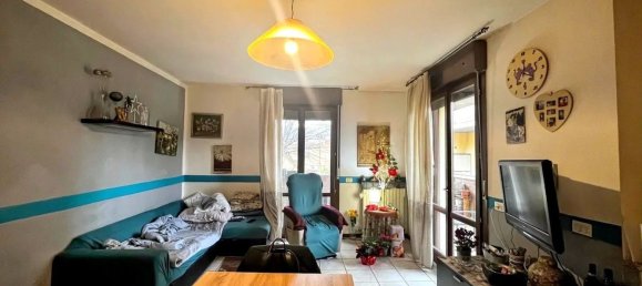 3 bedrooms Apartment in San Prospero, Italy No. 327799 3