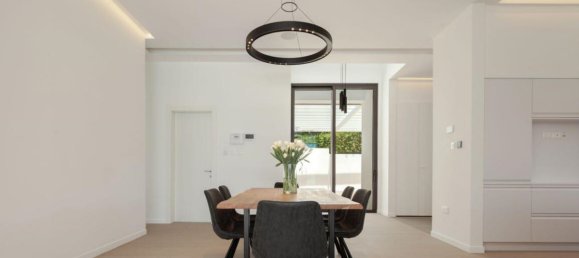 5 bedrooms Villa in Limassol, Cyprus No. 99085 5