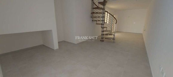 2 bedrooms Penthouse in Mellieha, Malta No. 311 2