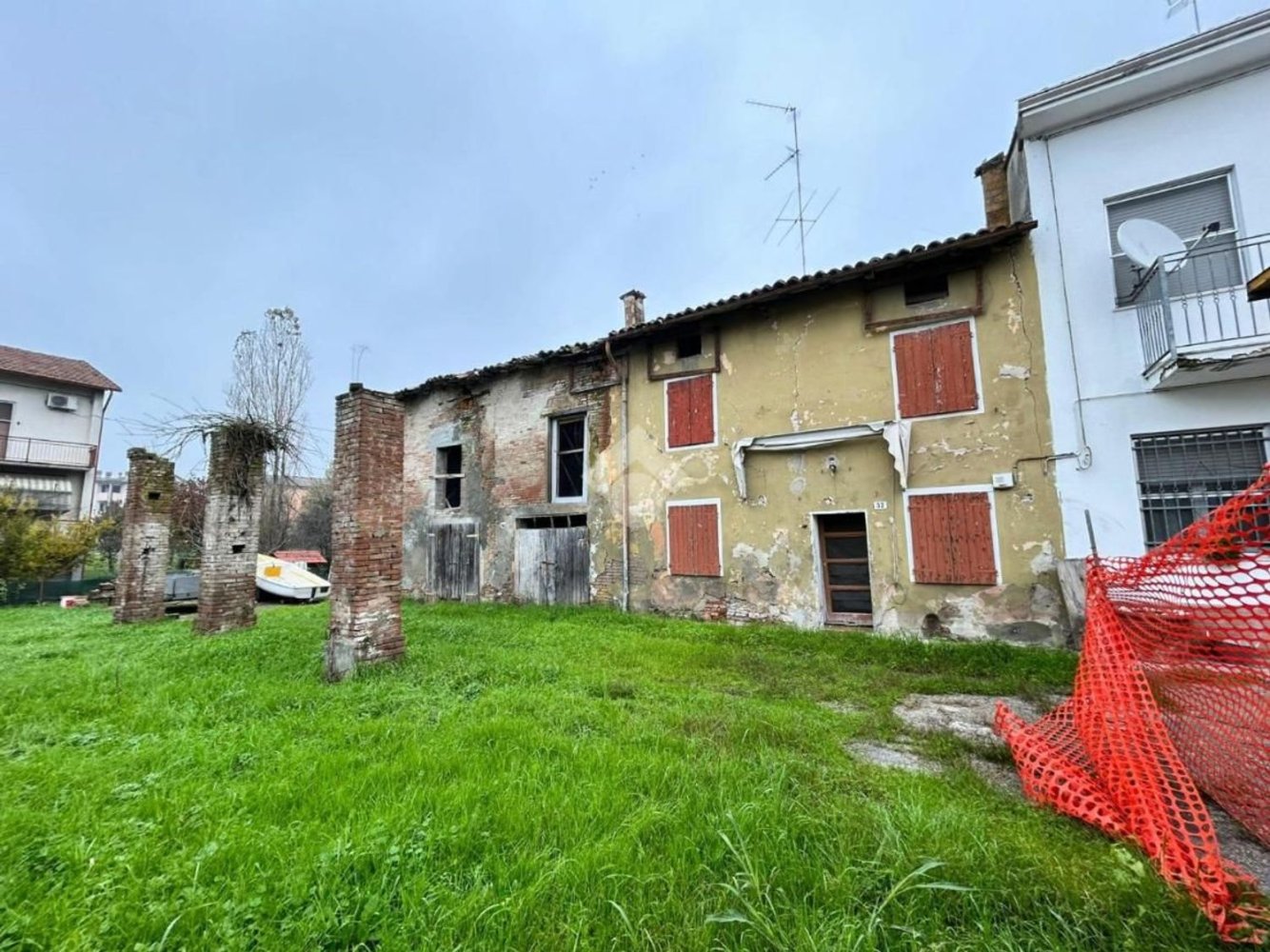 4غرفة منزل في Fontevivo, Italy رقم 21059