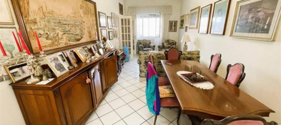 Дом с 5 комнатами в Виареджо, Италия № 27089 9