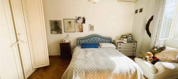 Дом с 5 комнатами в Виареджо, Италия № 27089 18