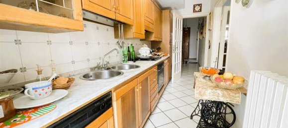 Дом с 5 комнатами в Виареджо, Италия № 27089 12