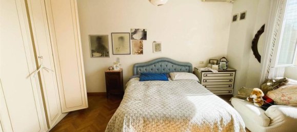 Дом с 5 комнатами в Виареджо, Италия № 27089 24