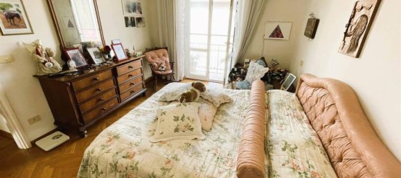 Дом с 5 комнатами в Виареджо, Италия № 27089 27