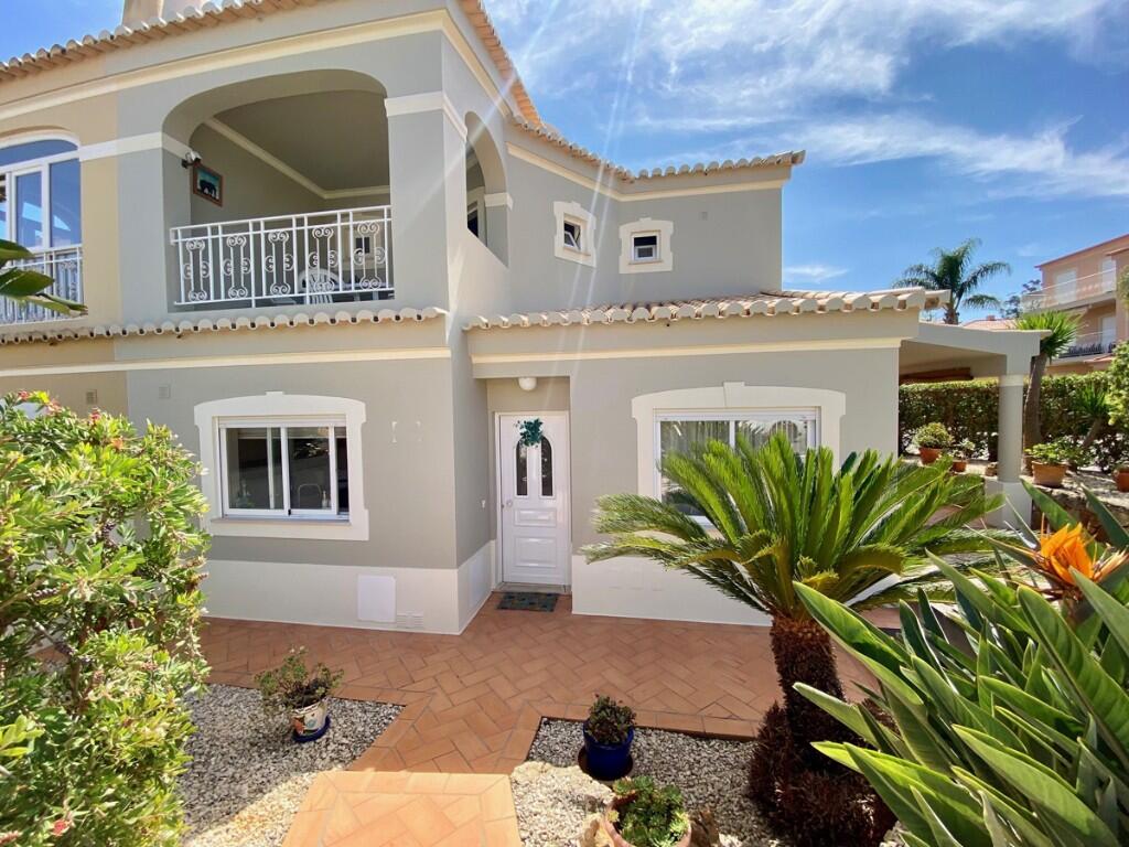 3 bedrooms Villa in Alvor, Portugal No. 336612