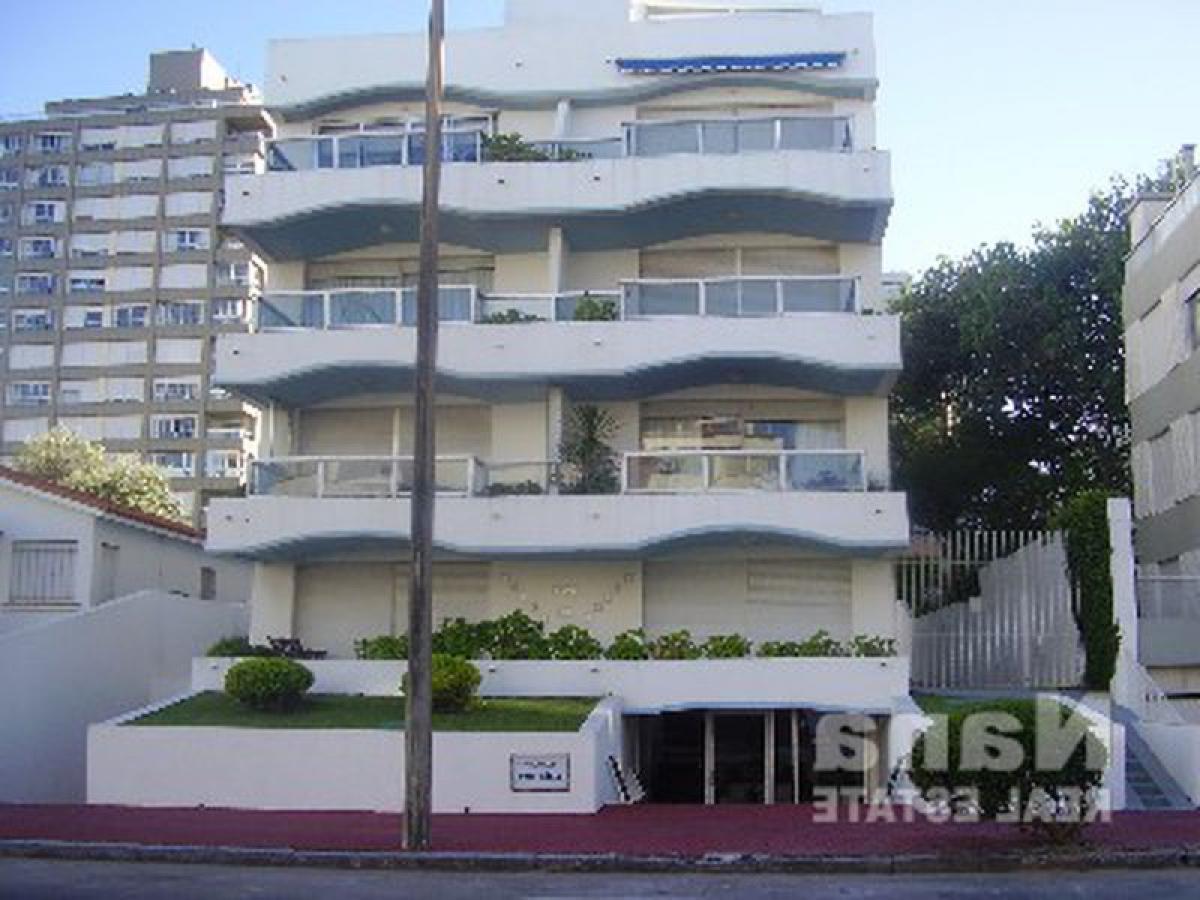 7 bedrooms Apartment in Maldonado, Uruguay No. 2376