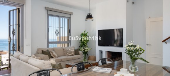 5 bedrooms Townhouse in Fuengirola, Spain No. 283084 5