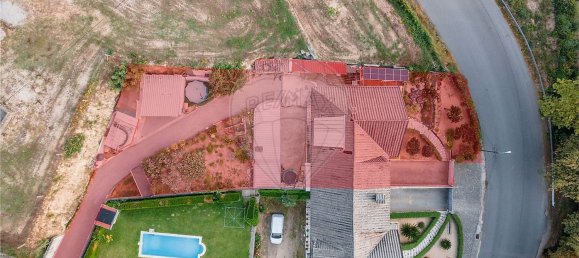 5 غرف نوم منزل في Felgueiras, Portugal رقم 168871 2