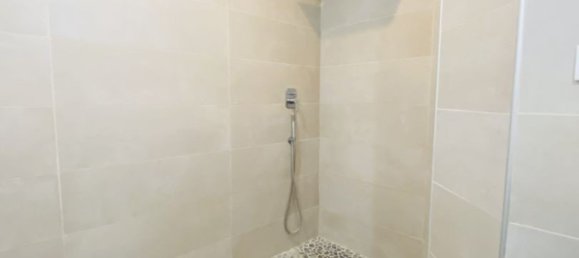 4 bedrooms House in Amiens, France No. 77400 8