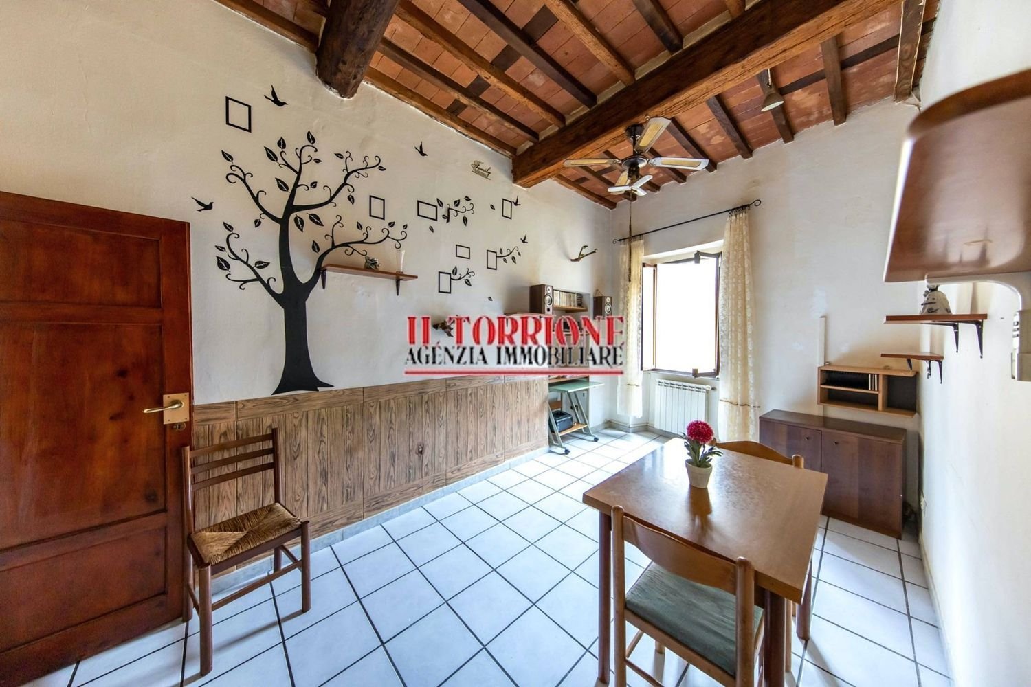 3 rooms Apartment in Pescia, Italy No. 264823