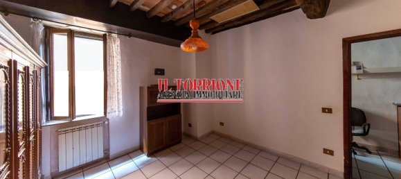 3 rooms Apartment in Pescia, Italy No. 264823 10