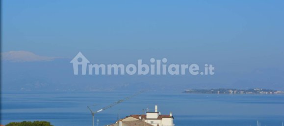 2 bedrooms Apartment in Desenzano del Garda, Italy No. 179404 2