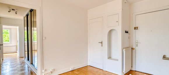 Apartamento de 3 dormitorios en Ecully, France No. 289264 8