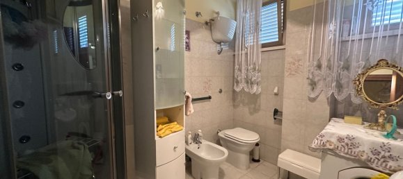 3غرفة شقة في Avezzano, Italy رقم 28733 10