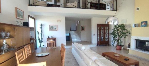 3 chambres Villa à Luni, Italy No. 99172 7