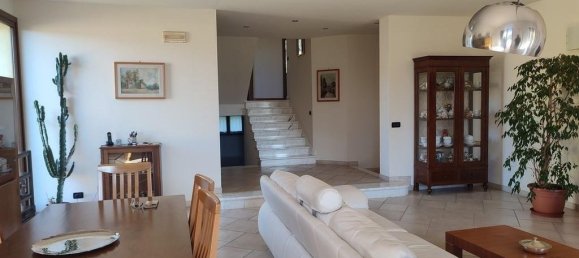 3 chambres Villa à Luni, Italy No. 99172 5