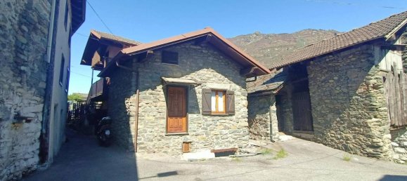 4 rooms Villa in Pontey, Italy No. 21544 2