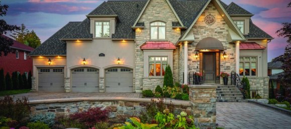 4 bedrooms House in Mississauga, Canada No. 935 2