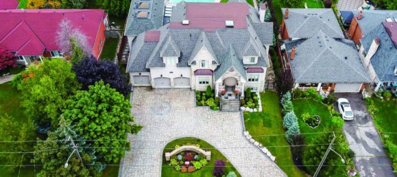 4 bedrooms House in Mississauga, Canada No. 935 4