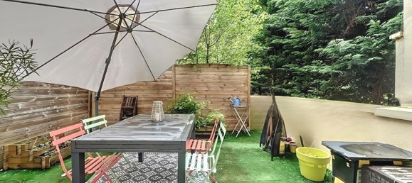 2 Schlafzimmer Wohnung in Suresnes, France, Nr. 165004 2