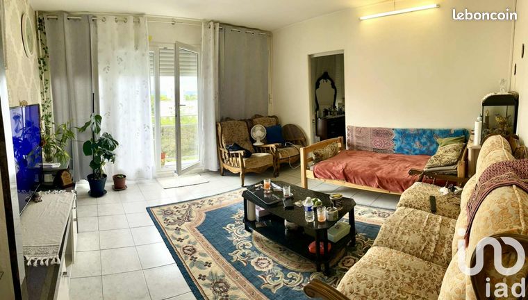 Квартира с 3 спальнями в Ле Пети-Кевийи, Франция № 313851