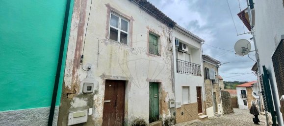 Casa de 2 dormitorios en Castelo Branco, Portugal No. 166744 2