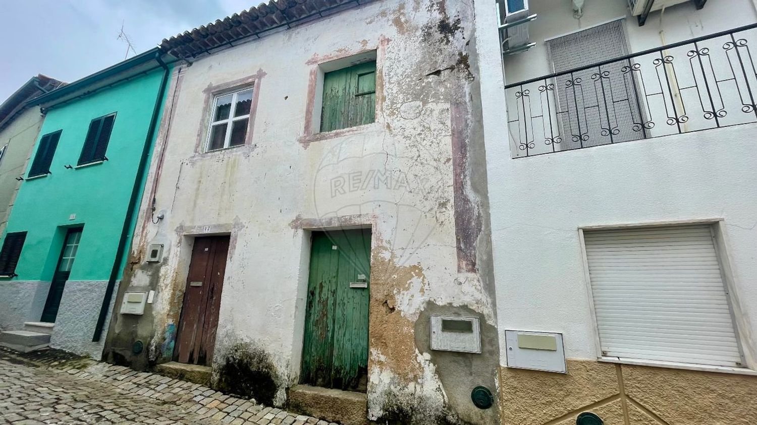 Casa de 2 dormitorios en Castelo Branco, Portugal No. 166744