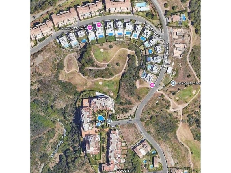 Земельный участок 1200м² в Эстепона, Испания № 228595