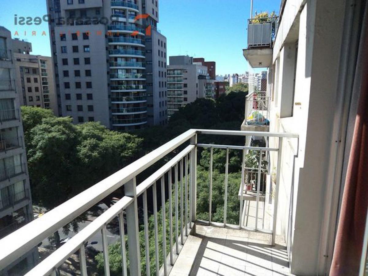 2 bedrooms Apartment in Montevideo, Uruguay No. 1007