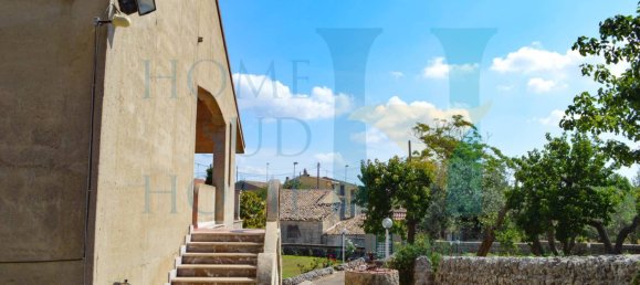 4 Schlafzimmer Villa in Noto, Italy, Nr. 127121 8